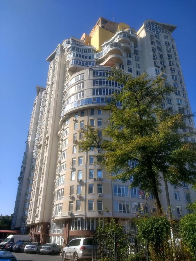Французький Бульвар 22, Клиника Филатова, Университет Одеса Екстериор снимка
